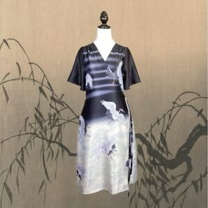 Midnight Hour NWT Multicolored Crane Print Flutter Sleeve Wrap Midi Dress Size M